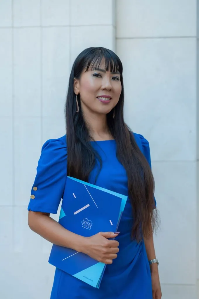 Luz Oshida — Агент по недвижимости