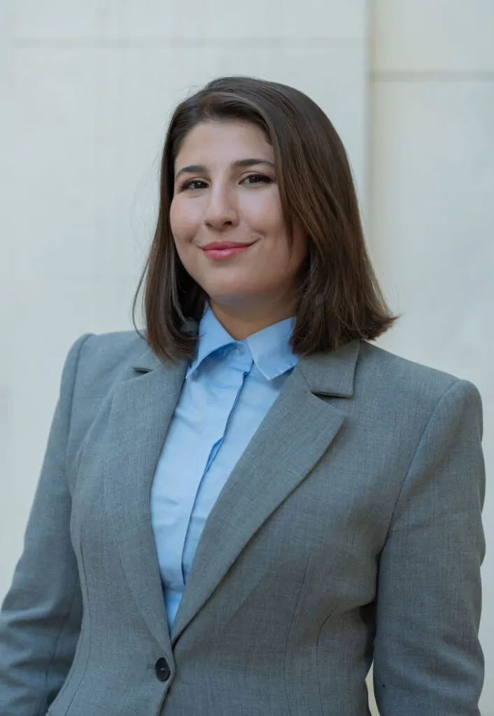 Regina Carla Marinozzi — Агент по недвижимости